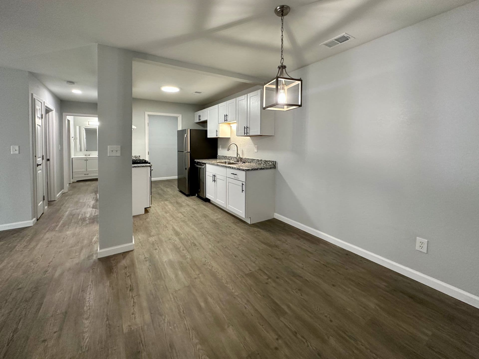 Anthos at Pinewood Manor LLC 1 of 27