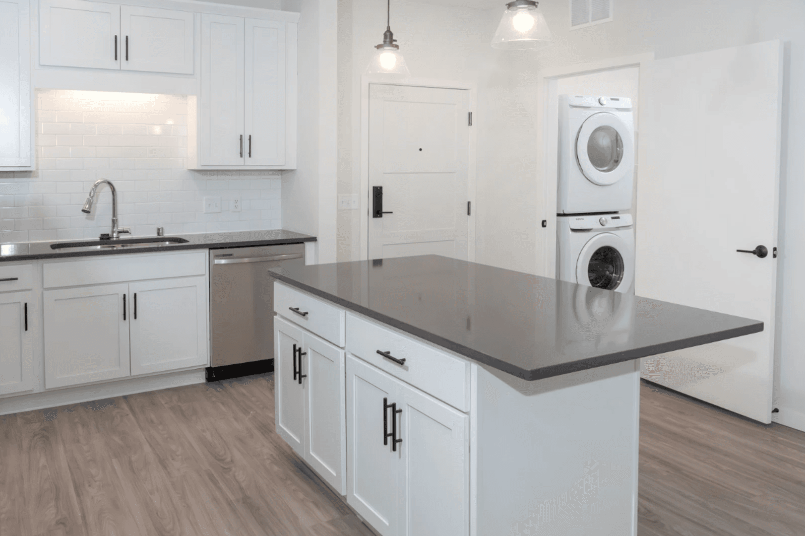 119-01 Shady Oak Crossing 1 of 3