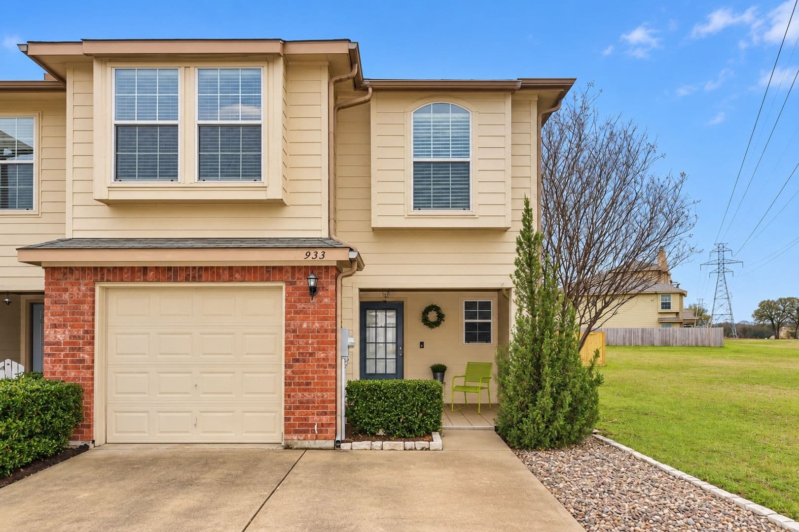 3933 Fernando Drive 1 of 21