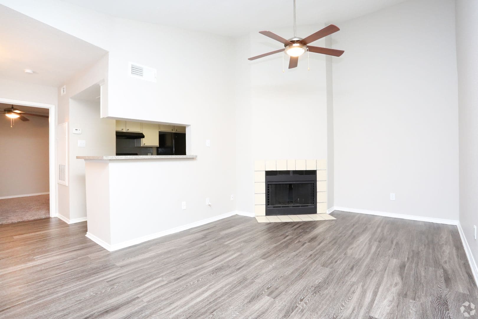 502 North 1 of 11