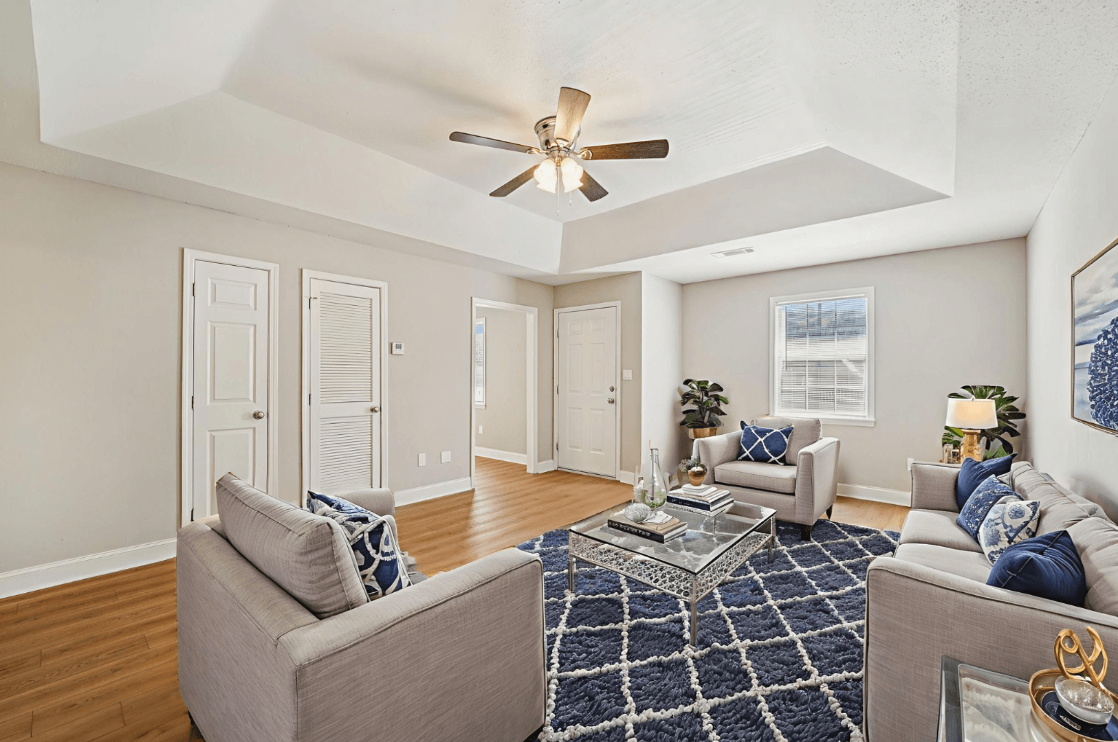 Sun Valley Apartments 1 of 17