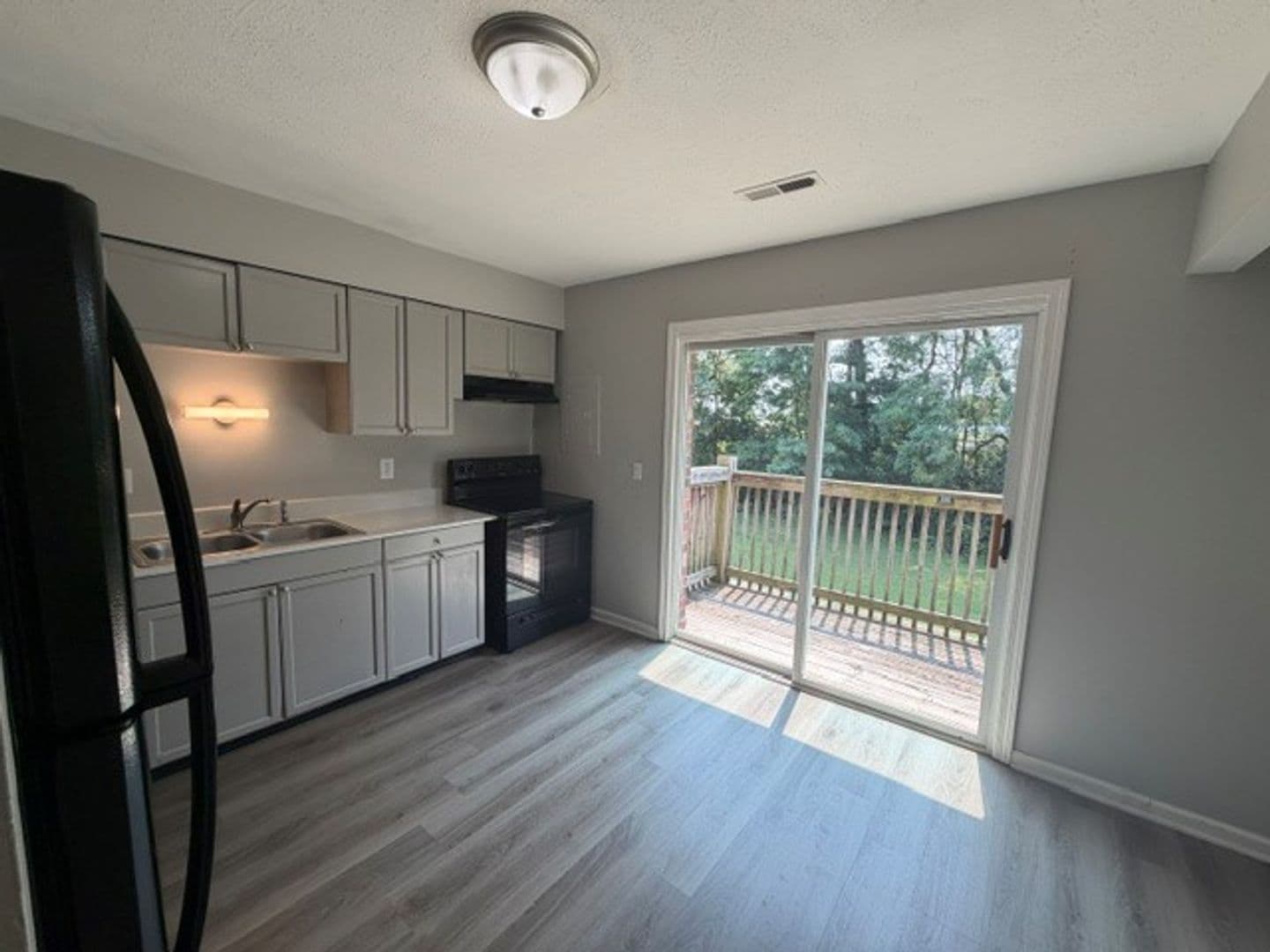 Lexmoor Apartments 1 of 7