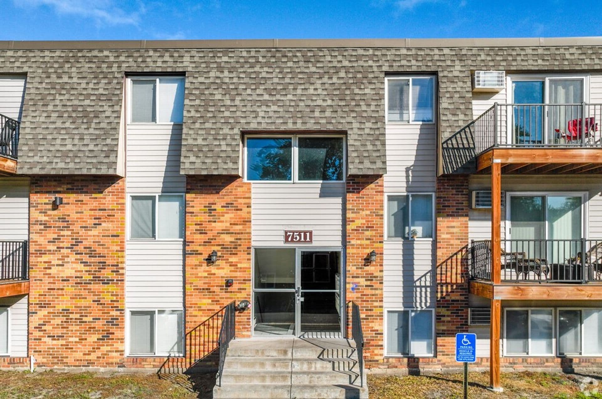 Ridgewood Apartments 1 of 8