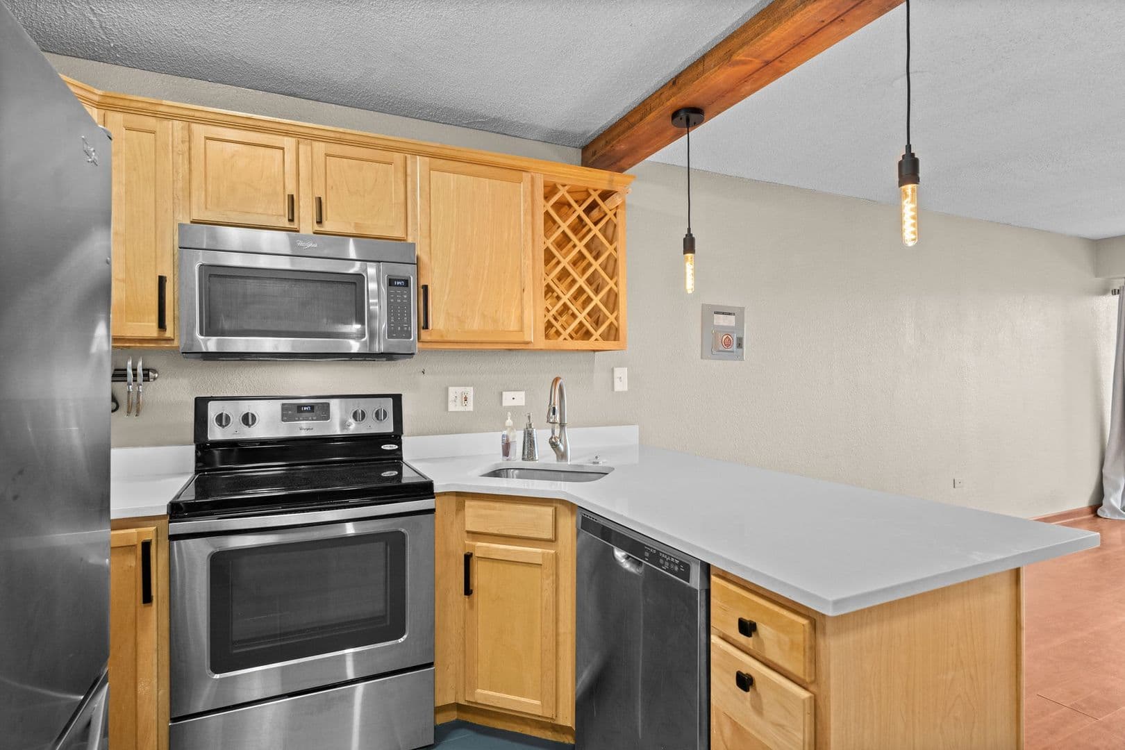 909 Logan St, Unit 11B RA 1 of 8