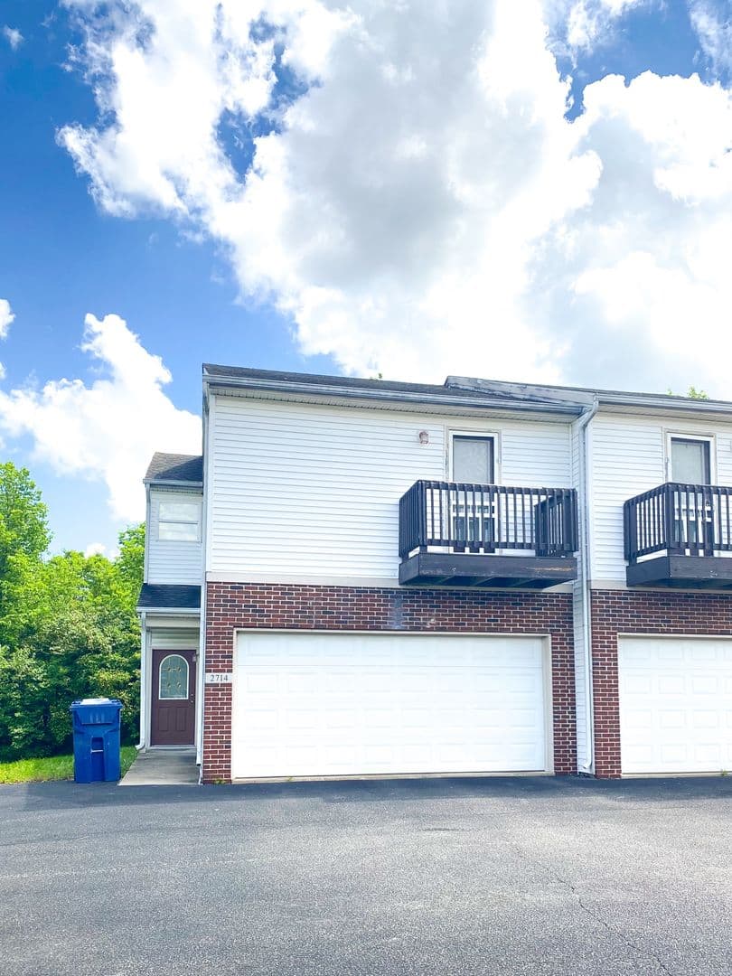 2714 Wyndham Ct 1 of 19
