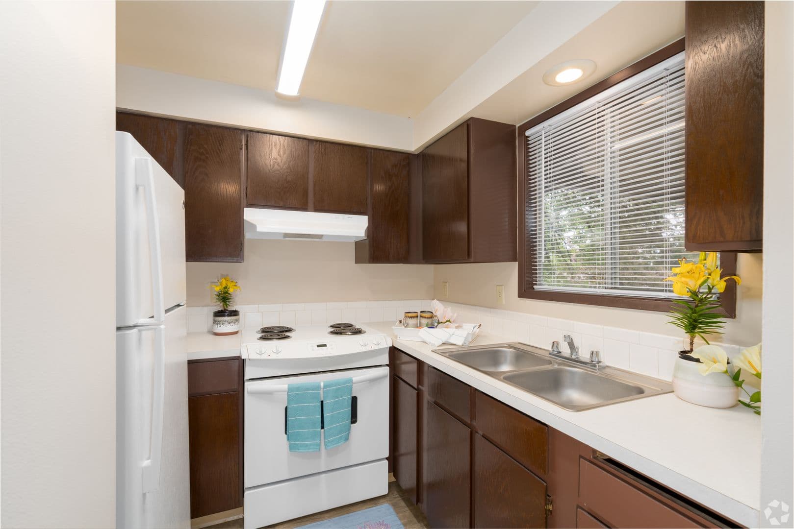 WillowWood Village Apts 1 of 7