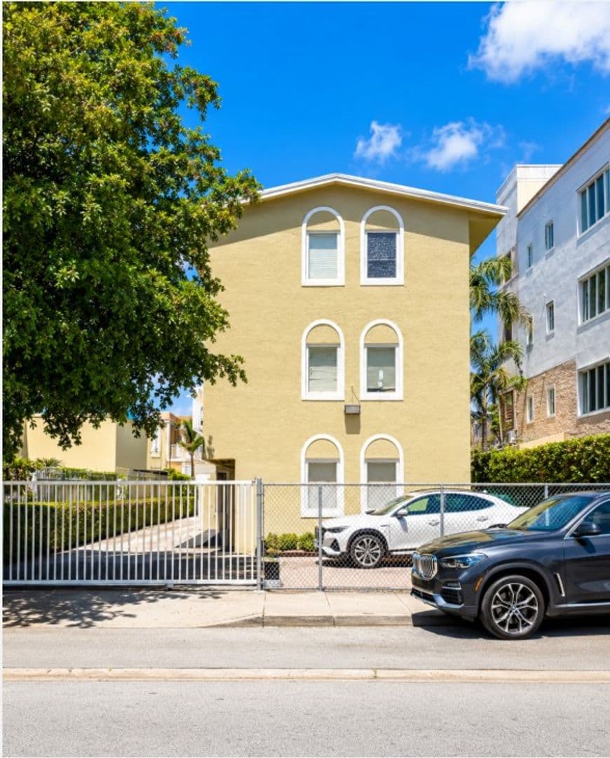 224 SW 4 Ave 1 of 13