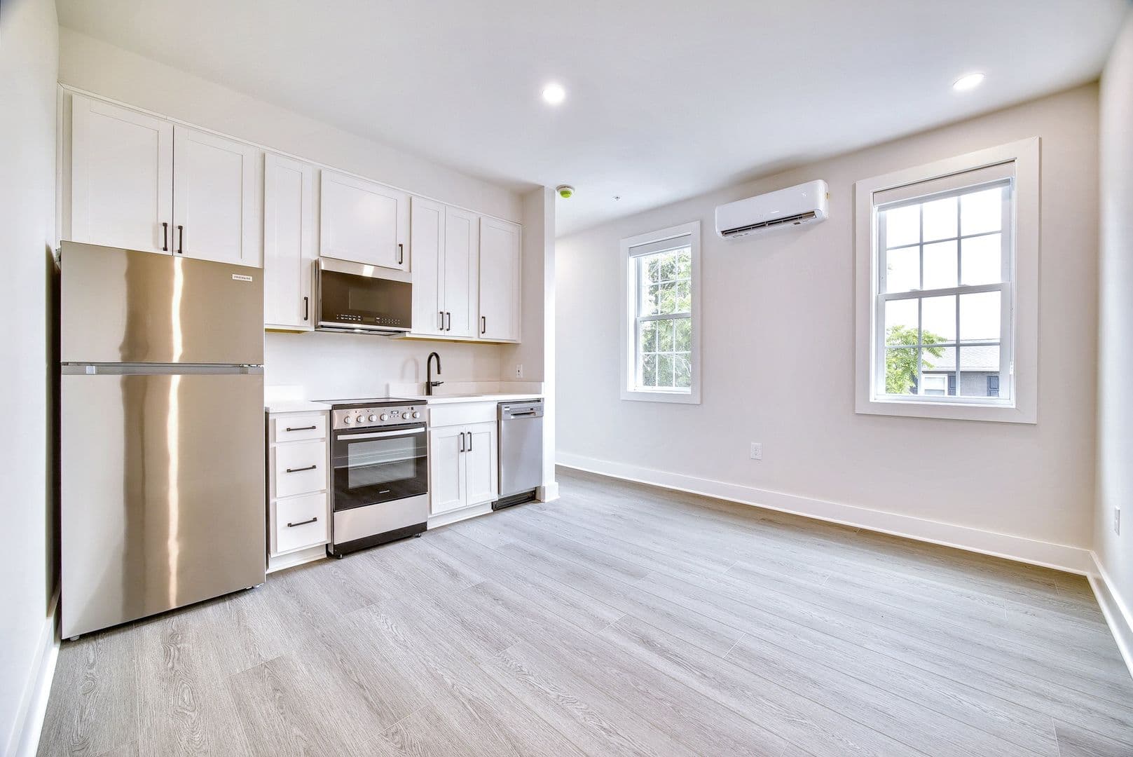 NPM7228 - Belmont Heights 1 of 8