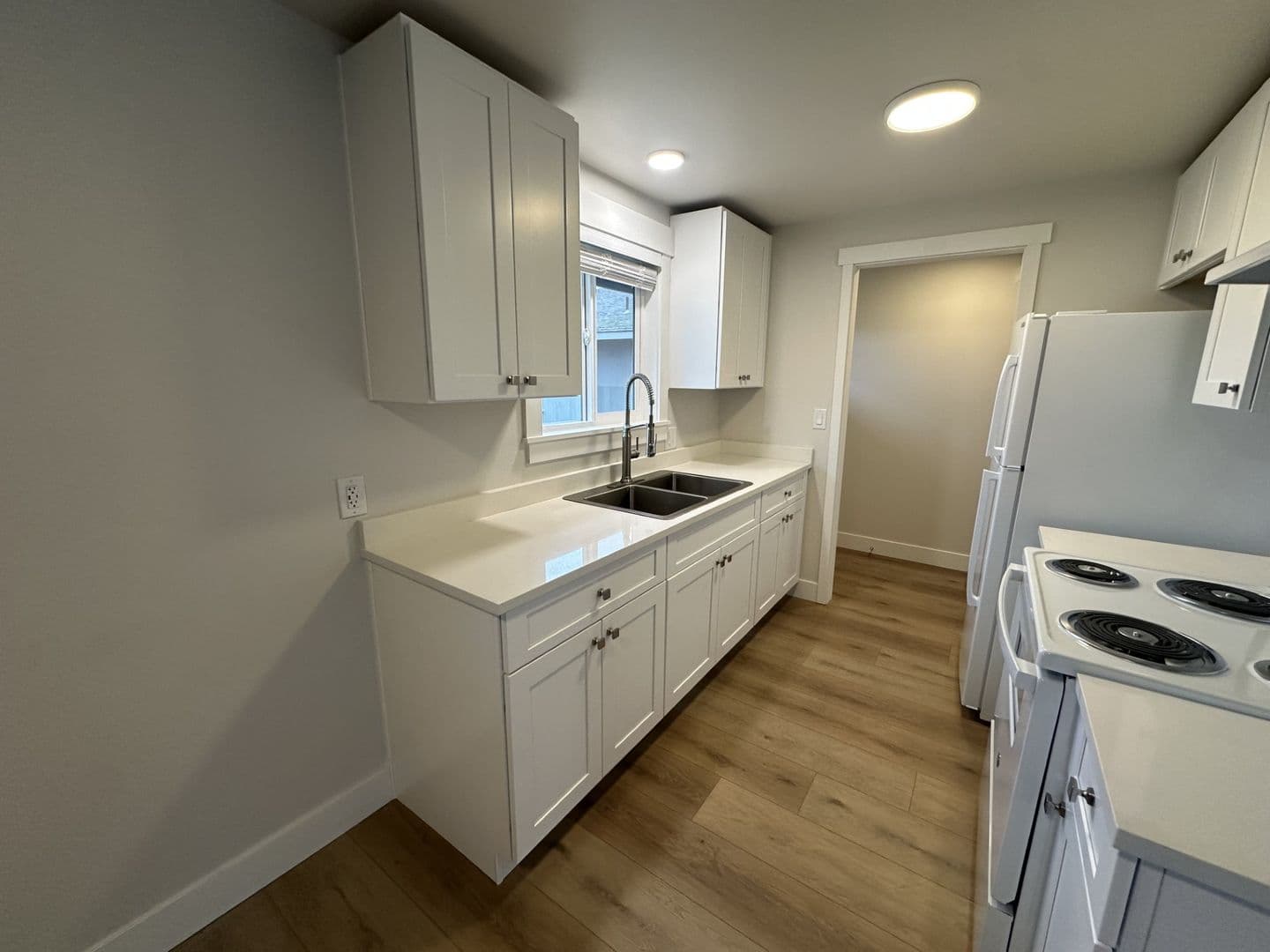 MF 36 - Columbia Villa Apartments 1 of 22