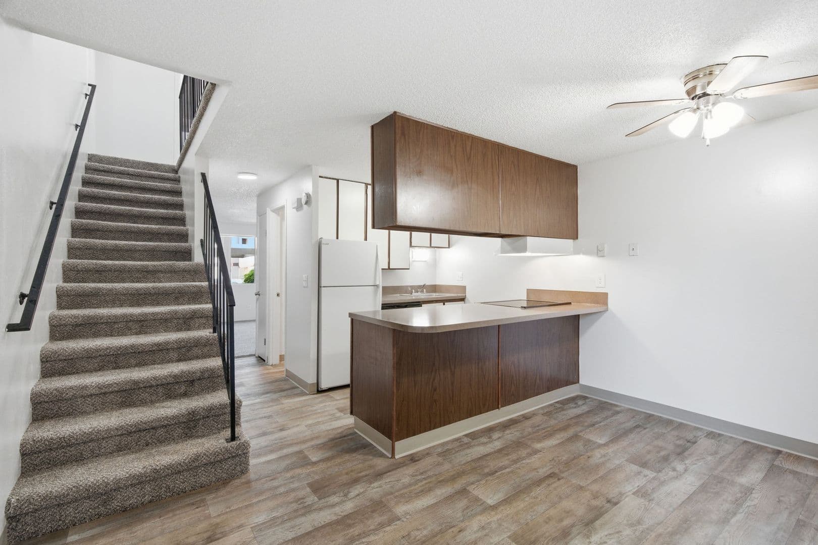 MF 39 - Rolling Hills Townhouses 1 of 23