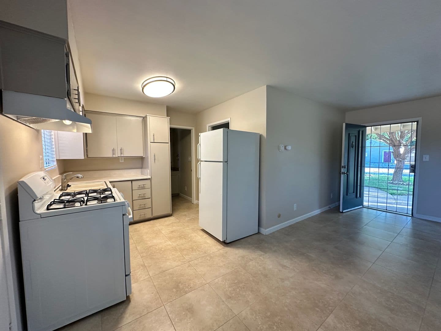 63rd Street at 4460 - 4668 63rd Street 1 of 17