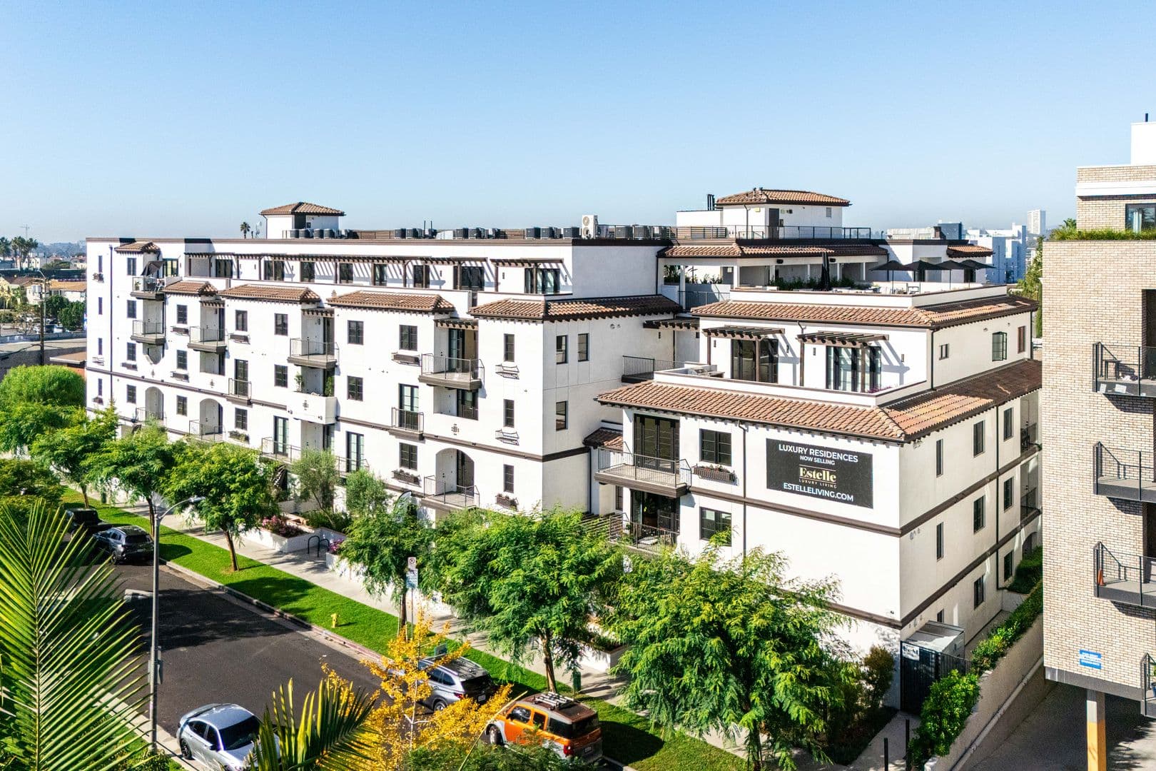 The Estelle | BREF3 1333 ORANGE GROVE LLC 1 of 18