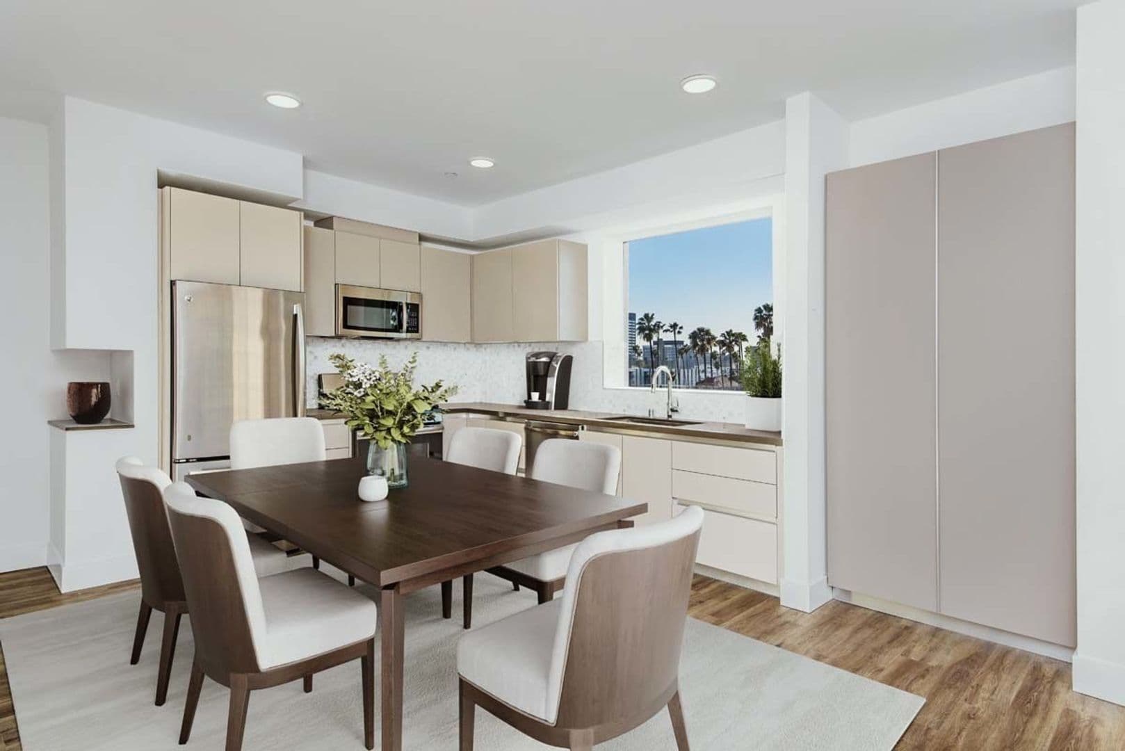 Kenmore Property Investors LLC | The Rhys 1 of 12