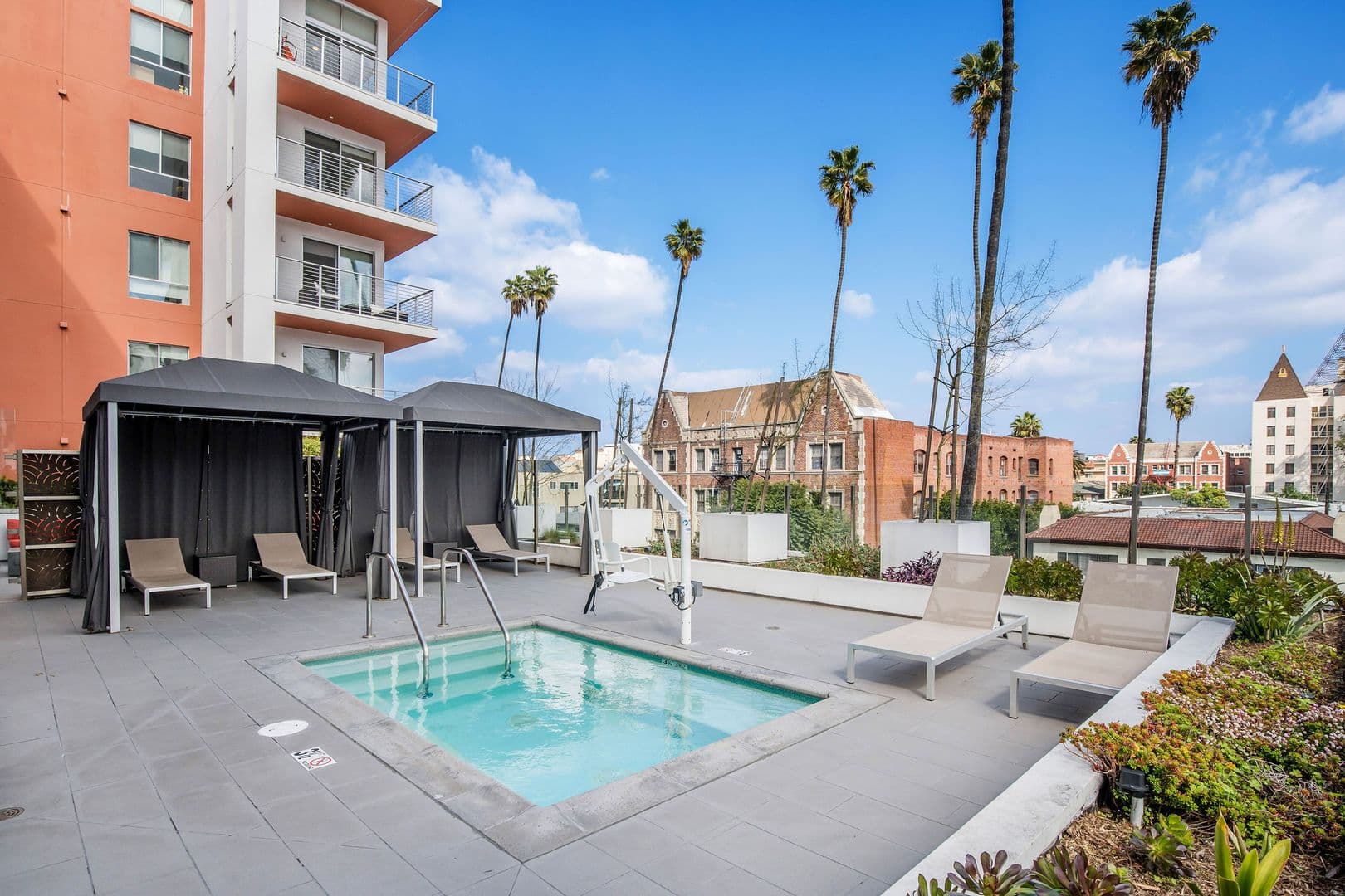 Kenmore Property Investors LLC | The Rhys 1 of 24