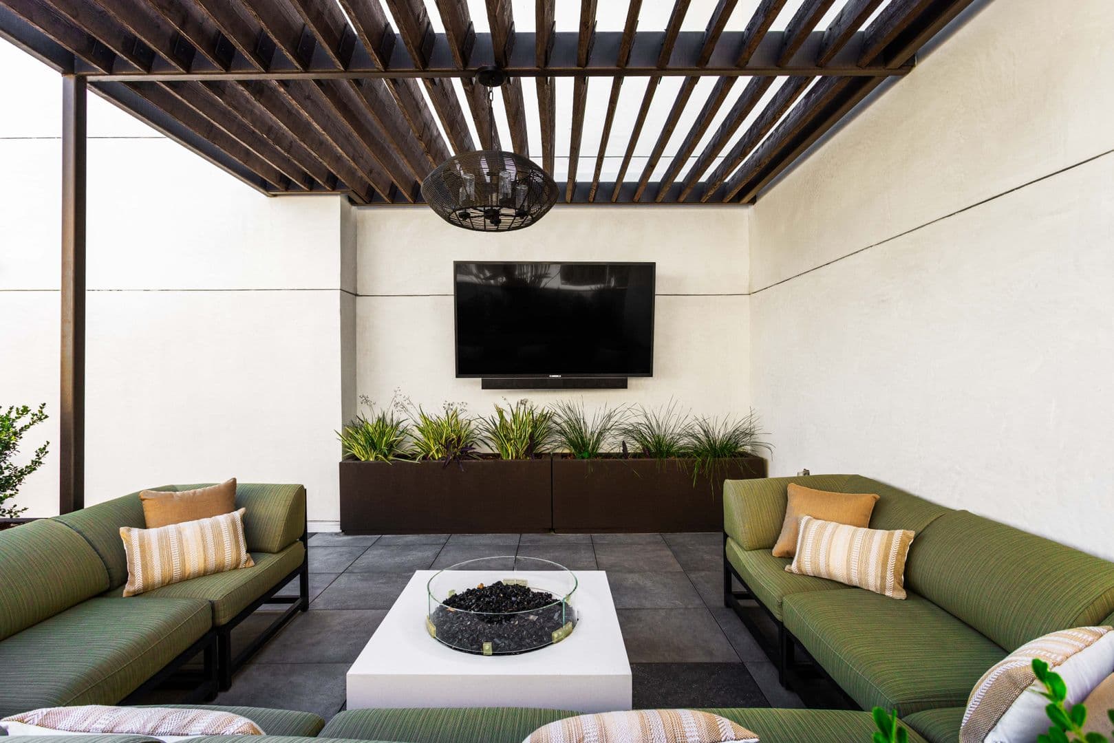 The Estelle | BREF3 1333 ORANGE GROVE LLC 1 of 18