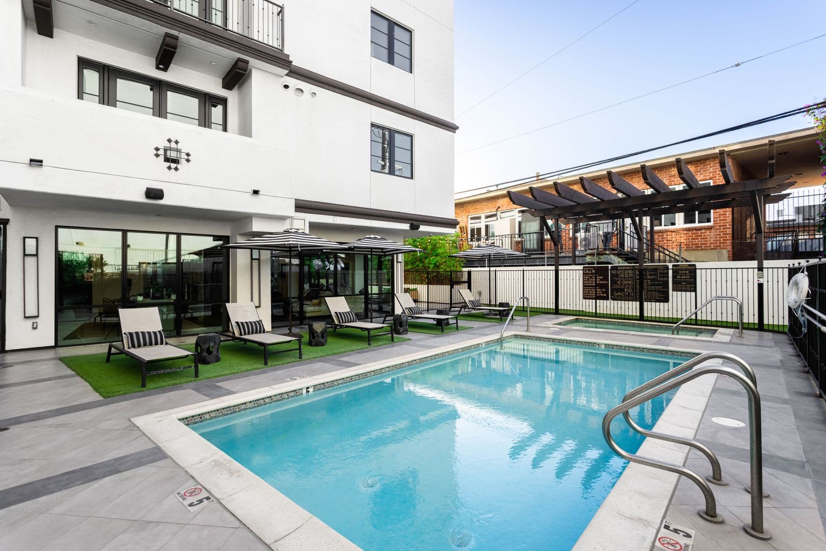 The Estelle | BREF3 1333 ORANGE GROVE LLC 1 of 18