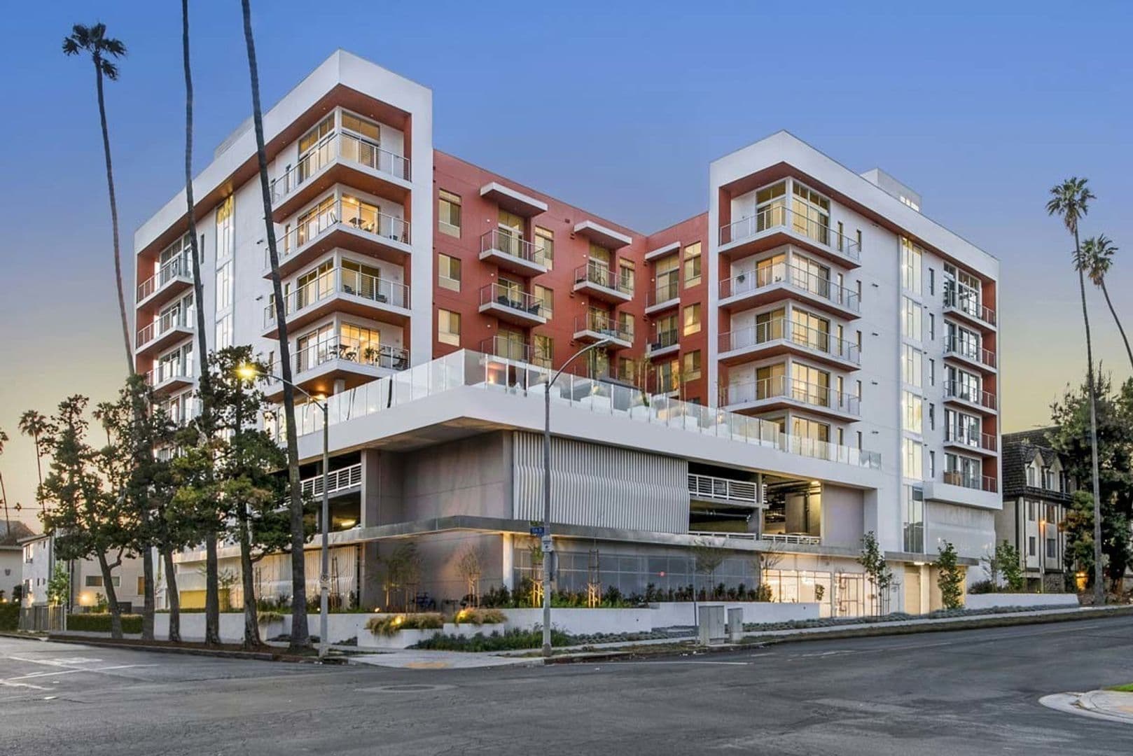 Kenmore Property Investors LLC | The Rhys 1 of 35