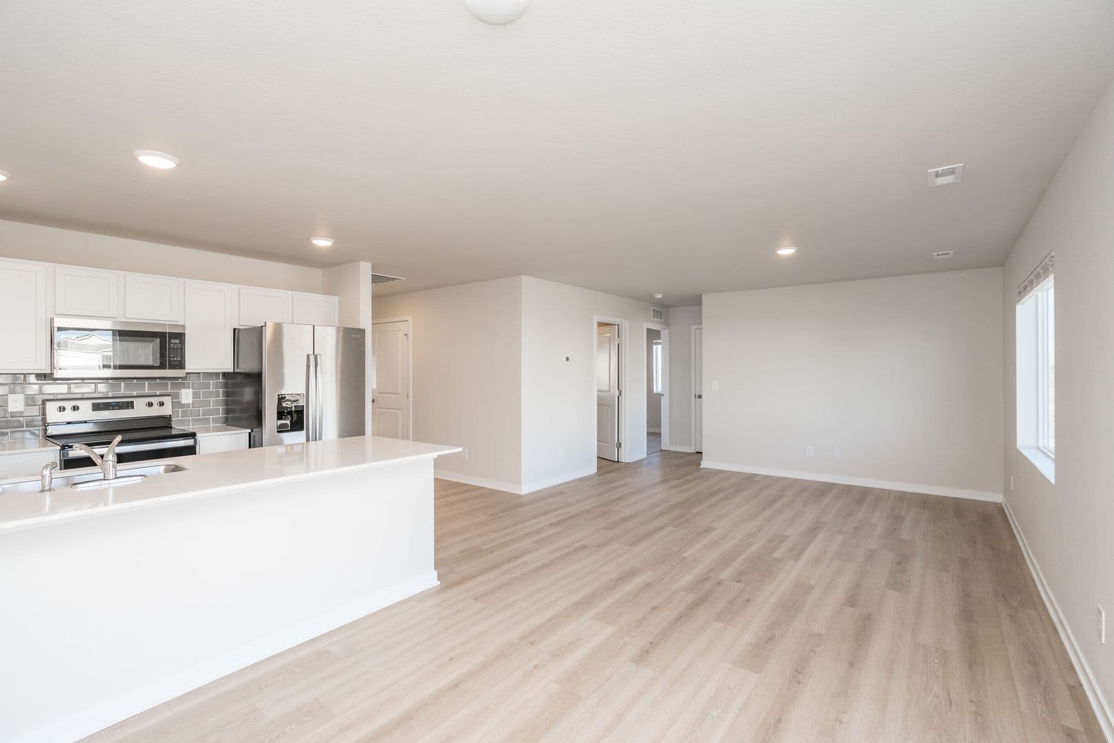 1333 NE Crossing Oaks Drive 1 of 3