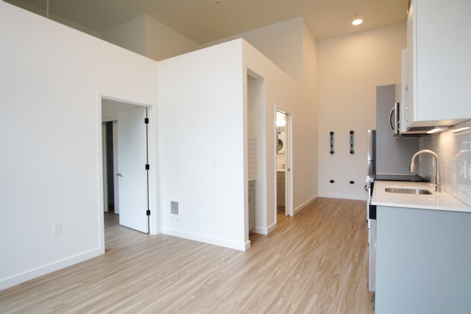 Modern 1-Bedroom w/Condo-Grade Finishes + Washer/Dryer 1 of 8