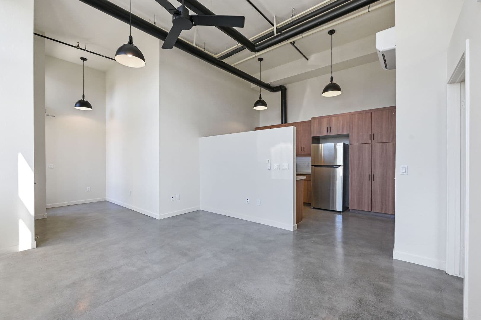 611 Highland 1 of 11