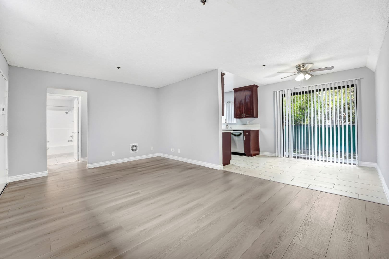 CCA - Columbia Court Apartments LP dba Tuscani Villas 1 of 15