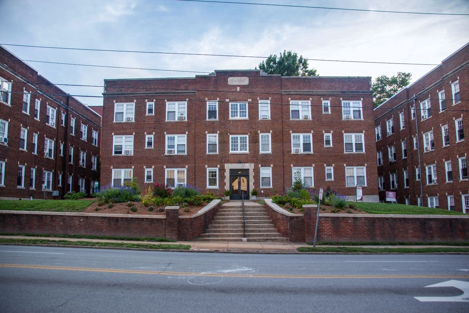Gray Court Apartments 1 of 15
