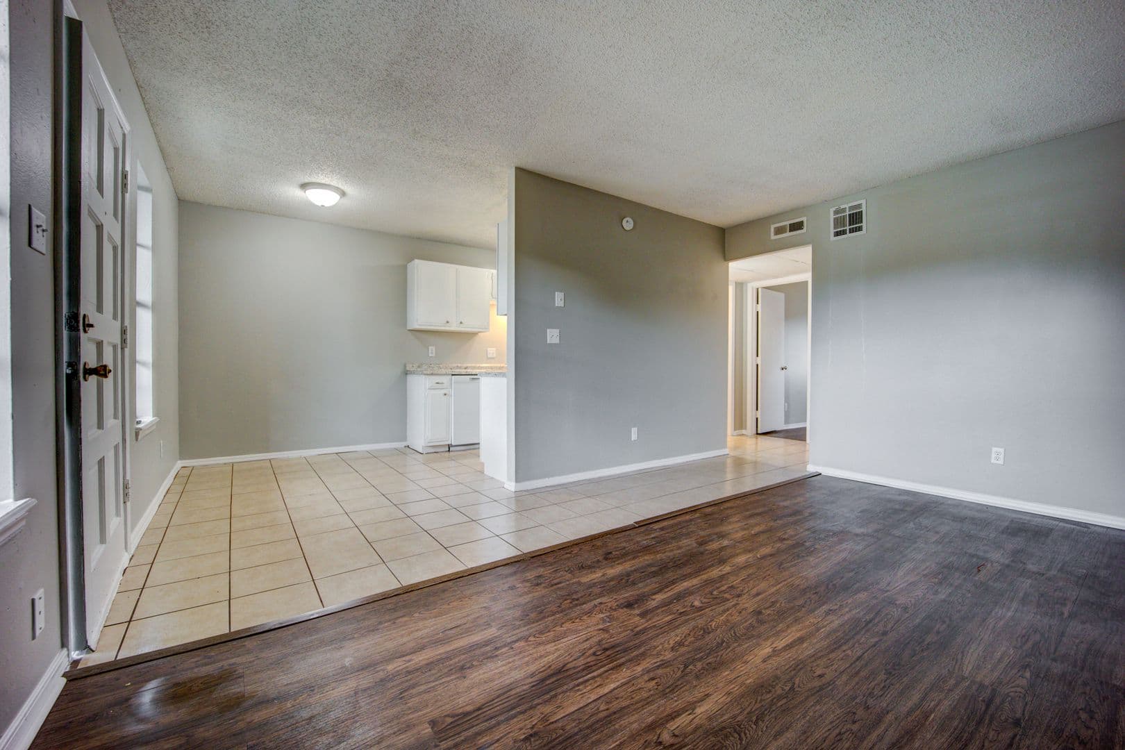 MF-16-The Dogwood Apartments 1 of 12