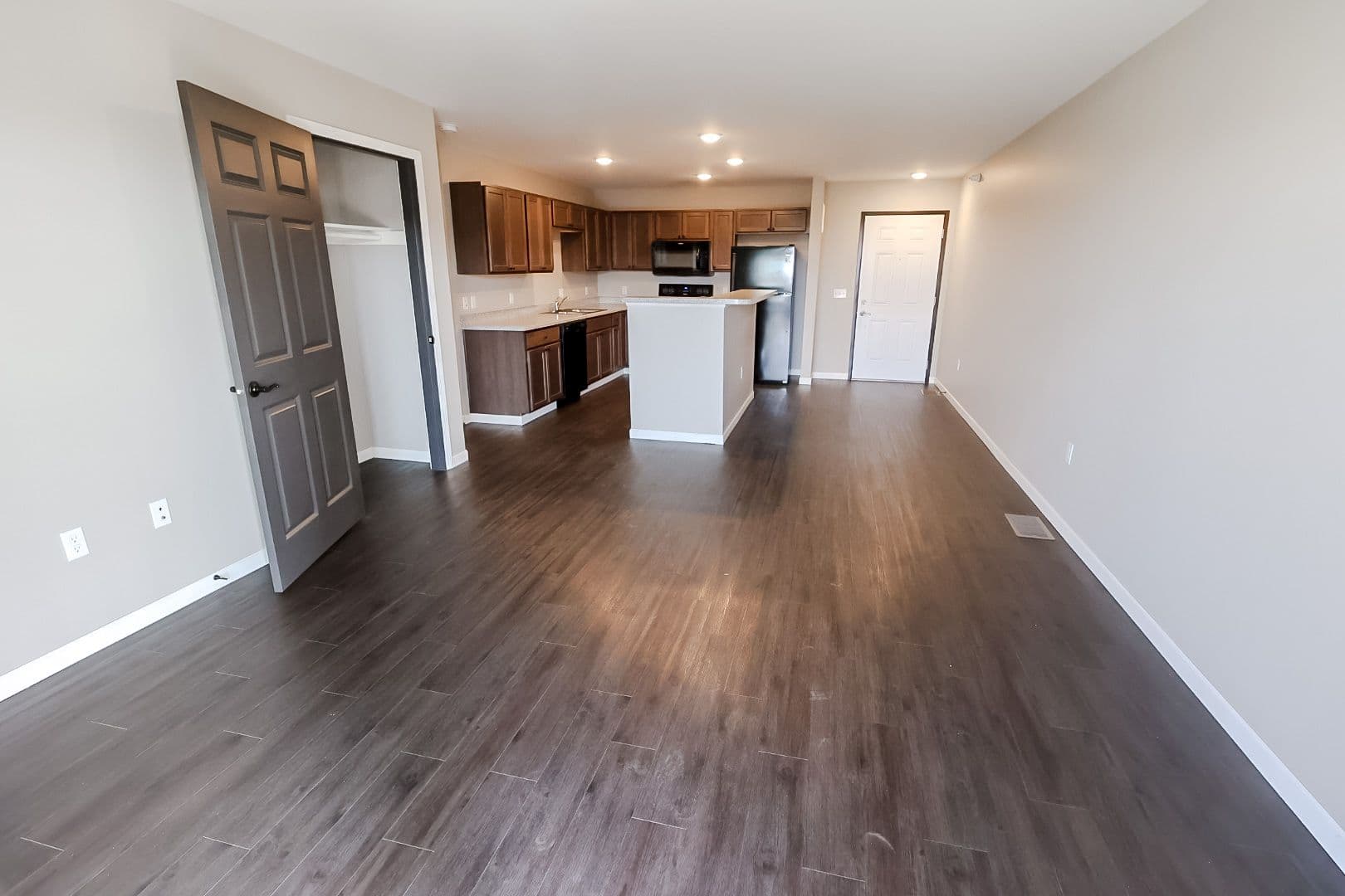Huntington Village - Sioux Falls LLC 1 of 11