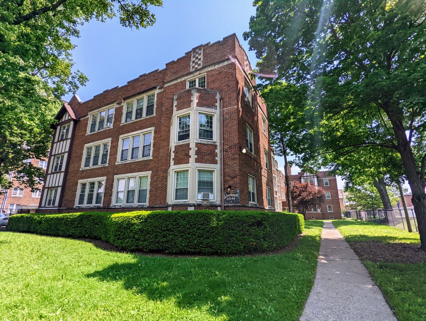 Llanhurst Apartments 1 of 9