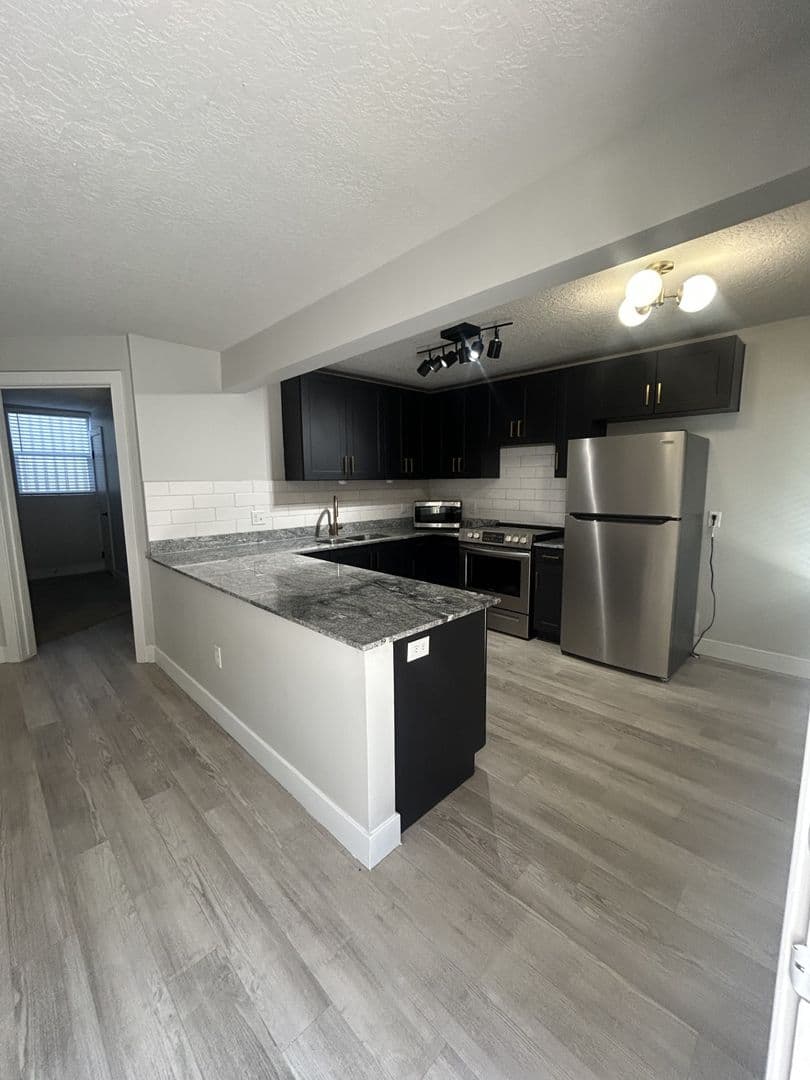 Shenandoah Apartments 1 of 5