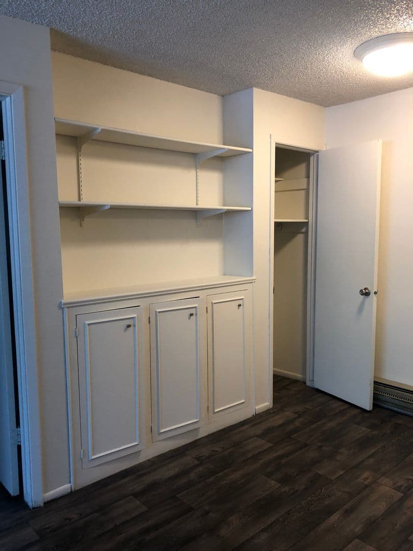 Royal Oaks Apartments 1 of 19
