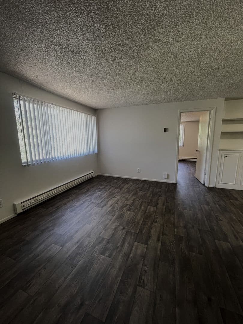 Royal Oaks Apartments 1 of 25