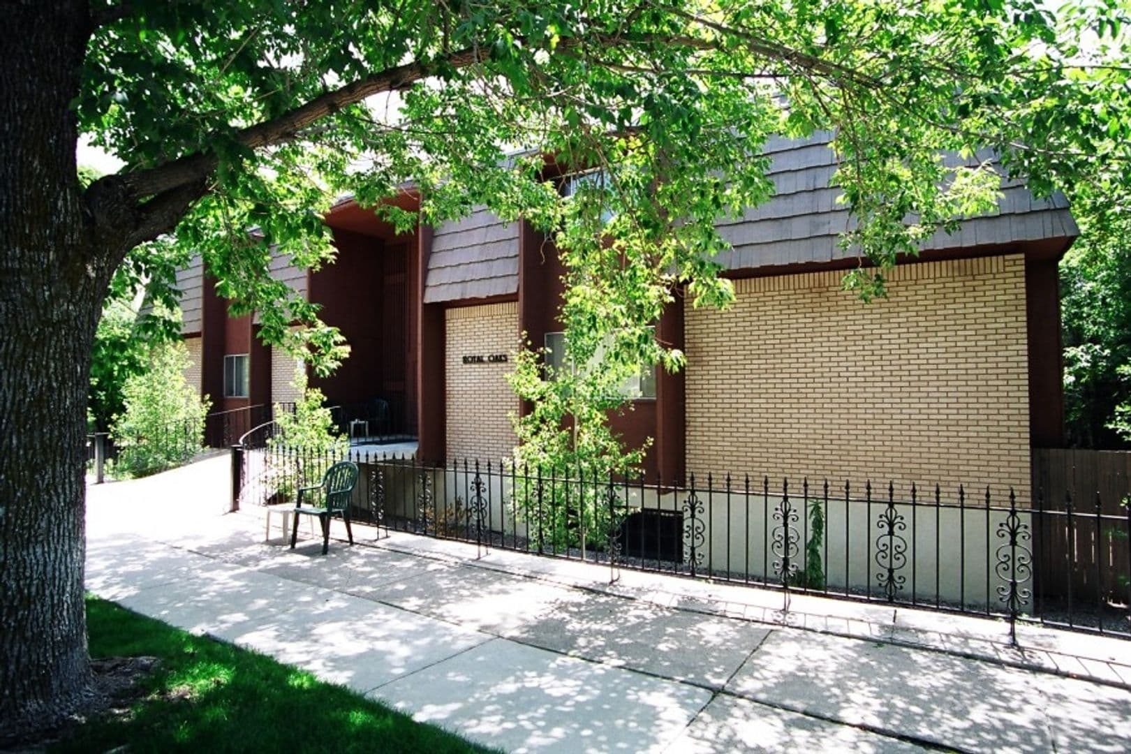 Royal Oaks Apartments 1 of 16