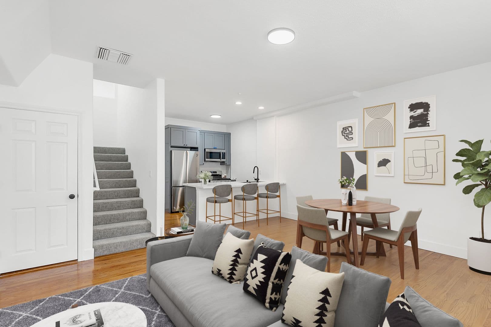 1827 Wilcox Ave 1 of 13