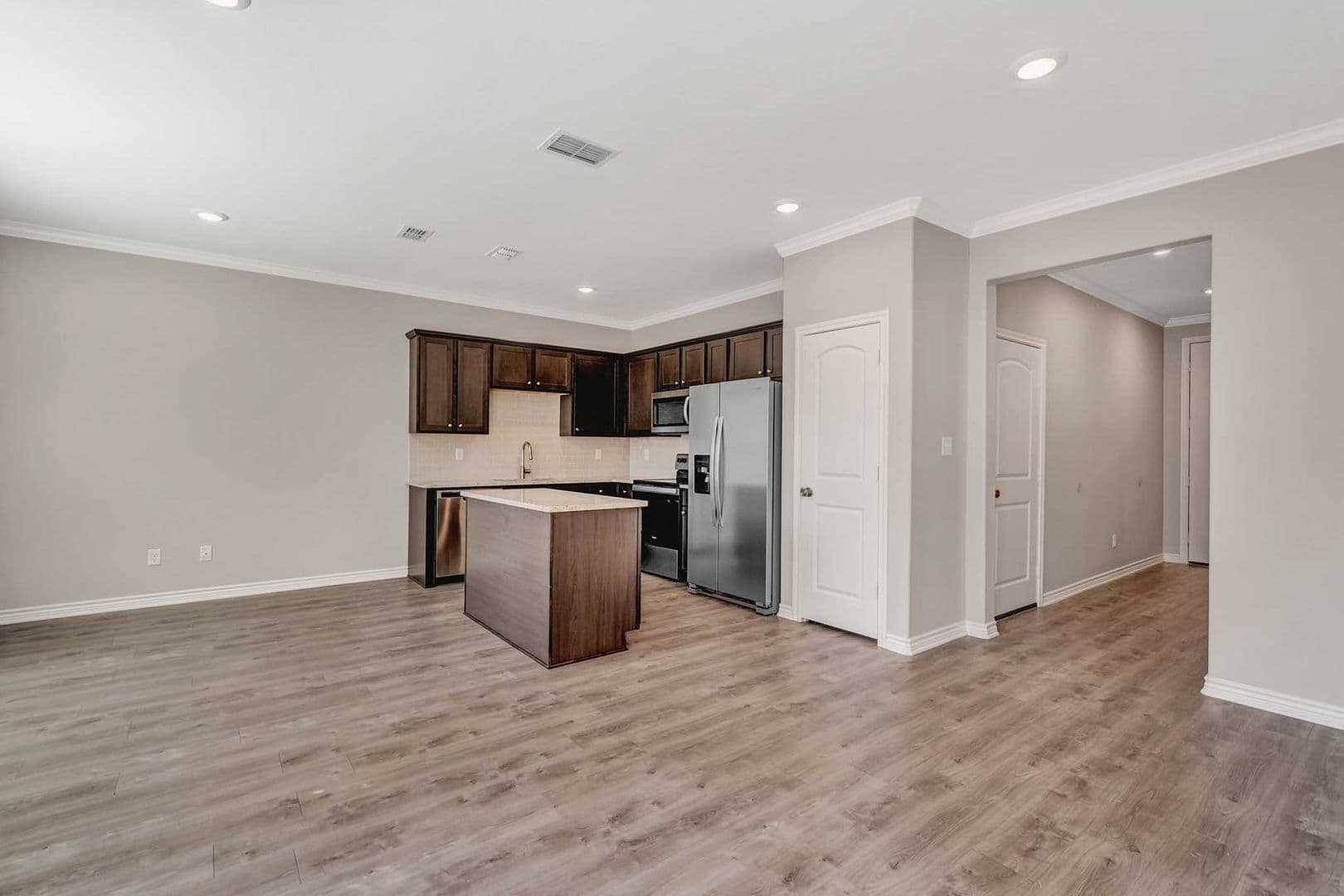 Eagles Crest Townhomes 1 of 18