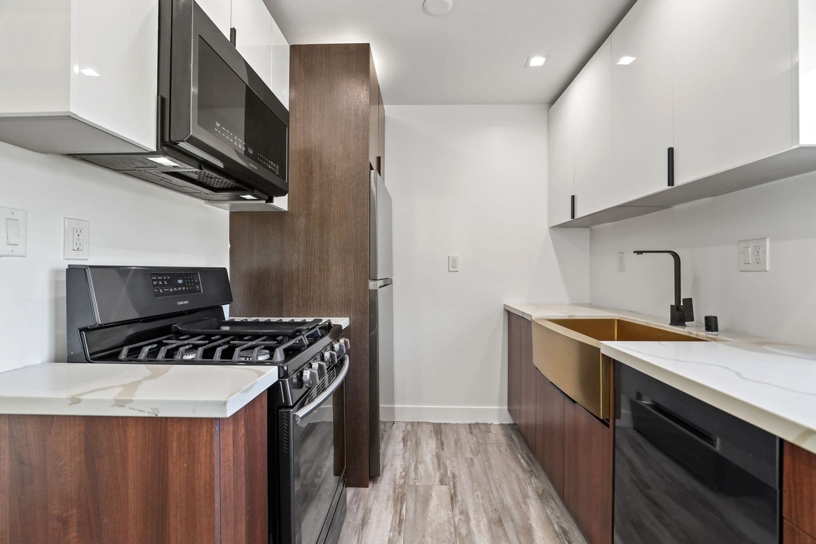 2814 Sichel Street LLC 1 of 25