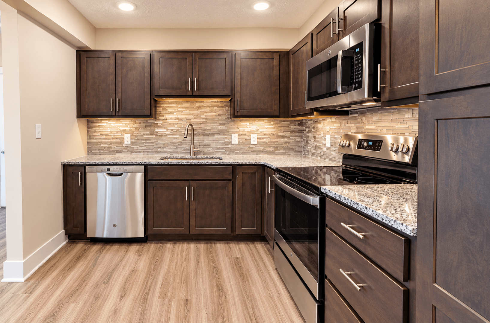 DreamVesting Loop, LLC (4001 Holdrege Street) 1 of 11