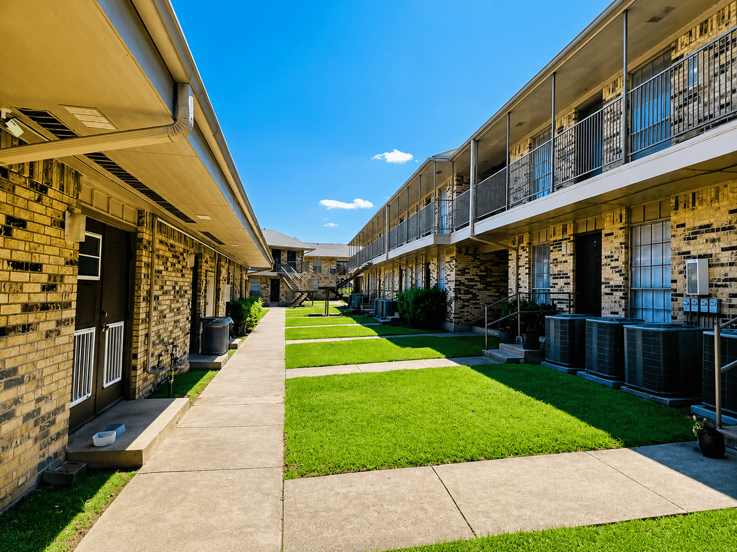 Kings Square Apartments 1 of 8