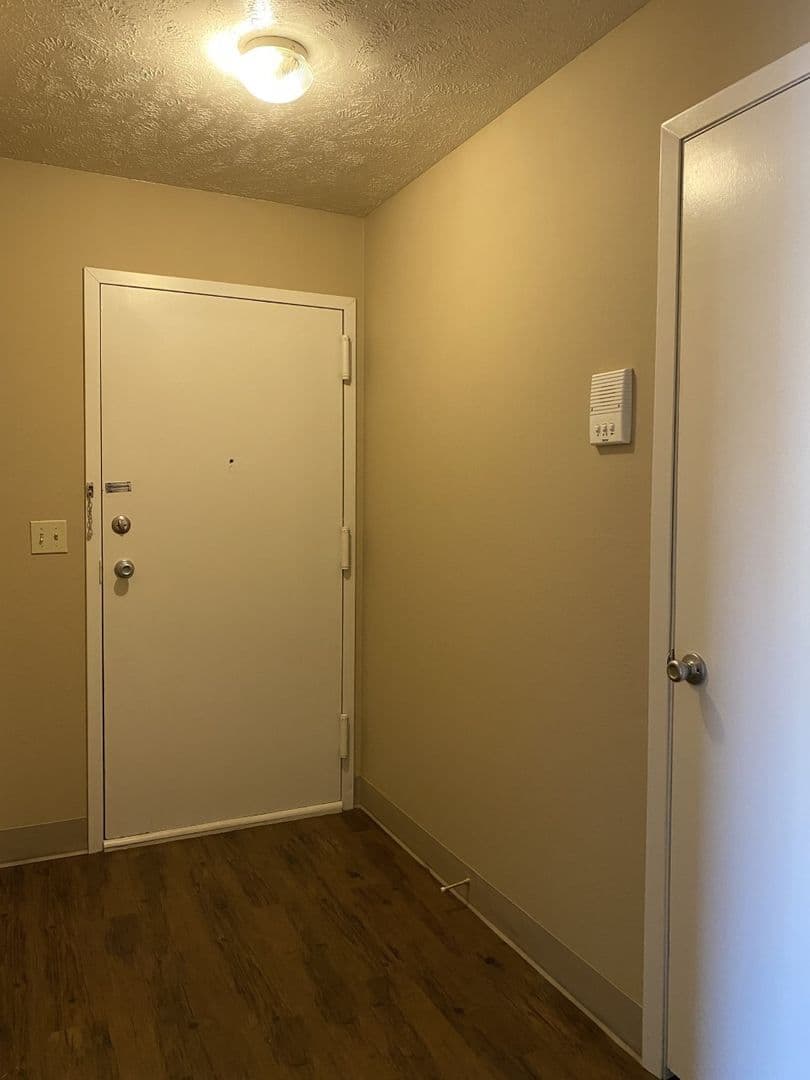 Shadow Ridge Apartments 1 of 19