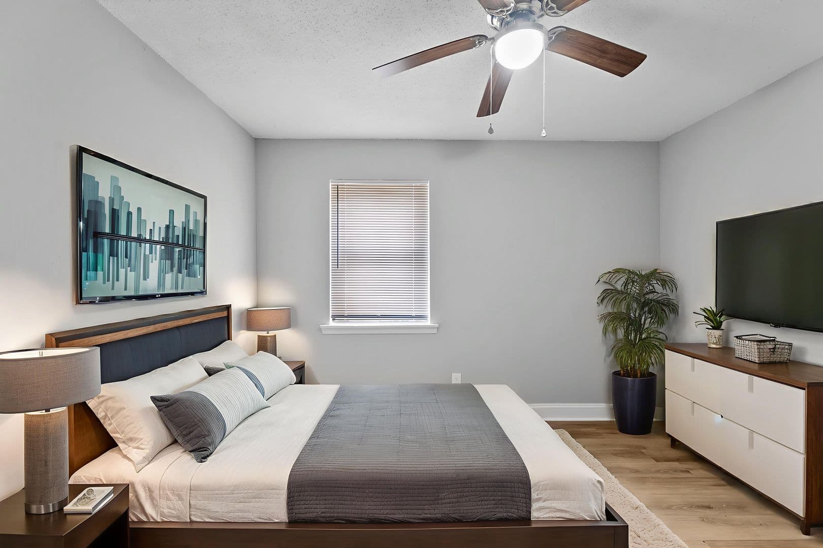 Pineview Apartments 1 of 17