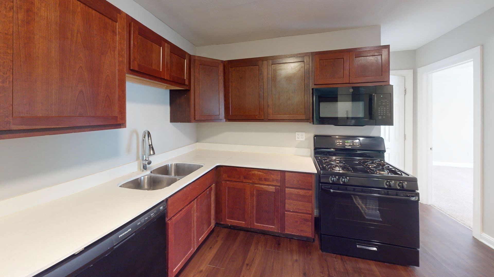 Garden Pointe Apartments 1 of 14