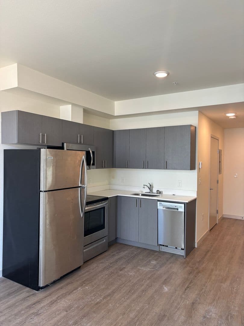 4801 Fauntleroy 1 of 10