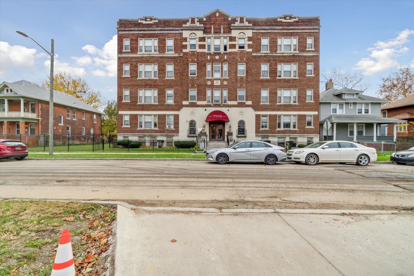709 Hazelwood - FDR 1 of 27