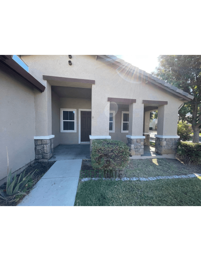 104 Walker Ranch Parkway 1 of 8