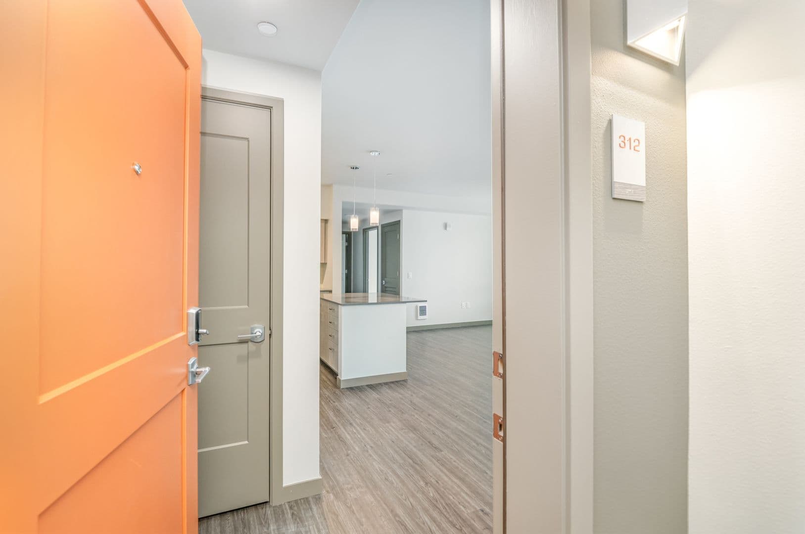 1 Bedroom Apartments with a Flex 1 of 16