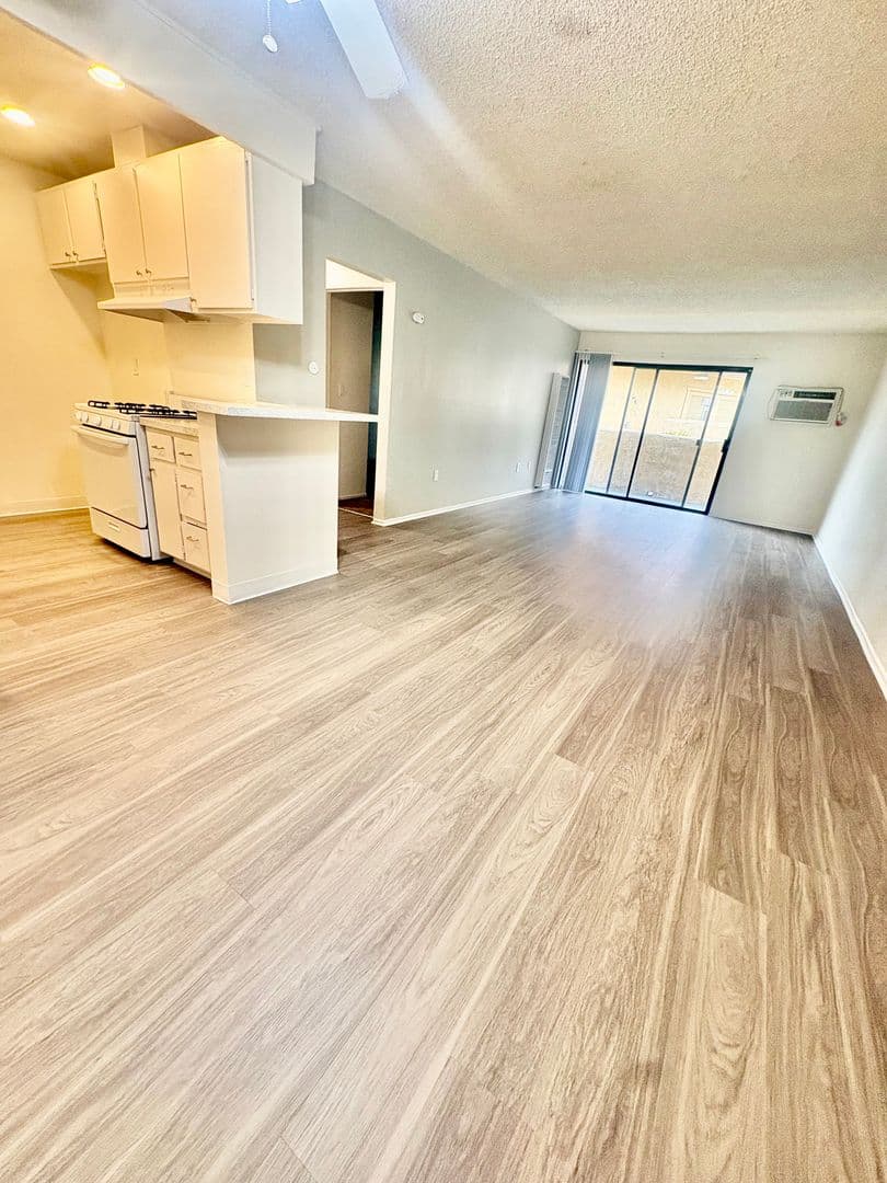 156 Arbor Park Apartments 1 of 4