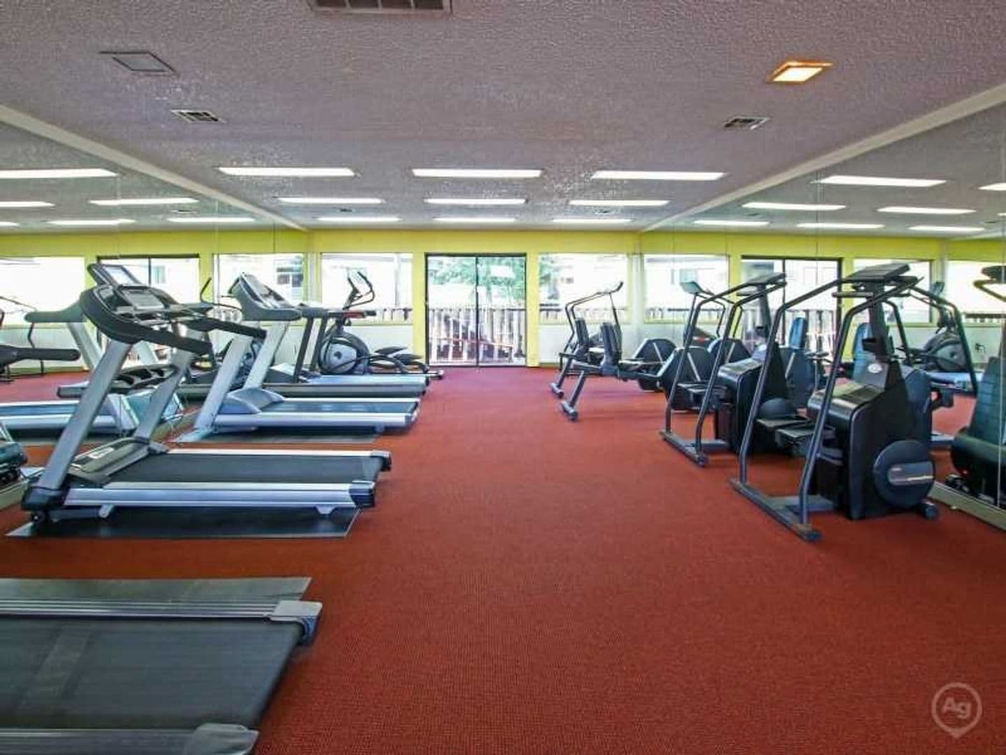 156 Arbor Park Apartments 1 of 5