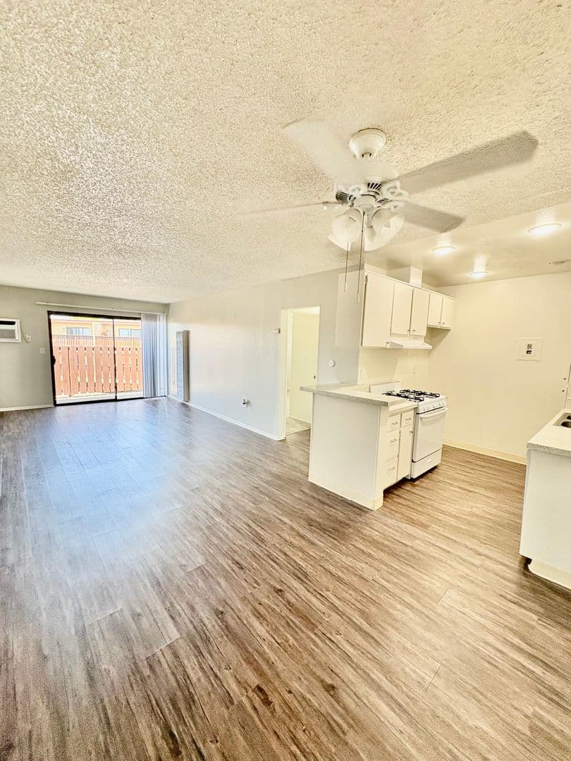 156 Arbor Park Apartments 1 of 5