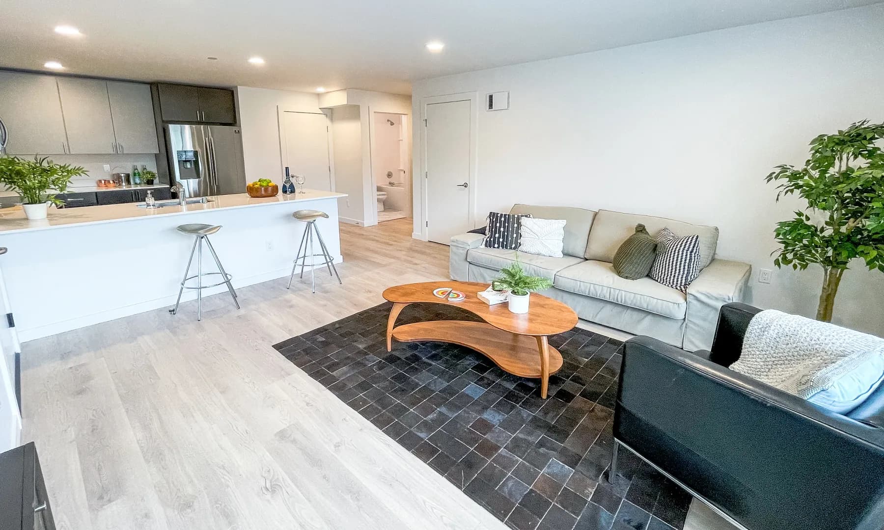Edric Apartments 1 of 10