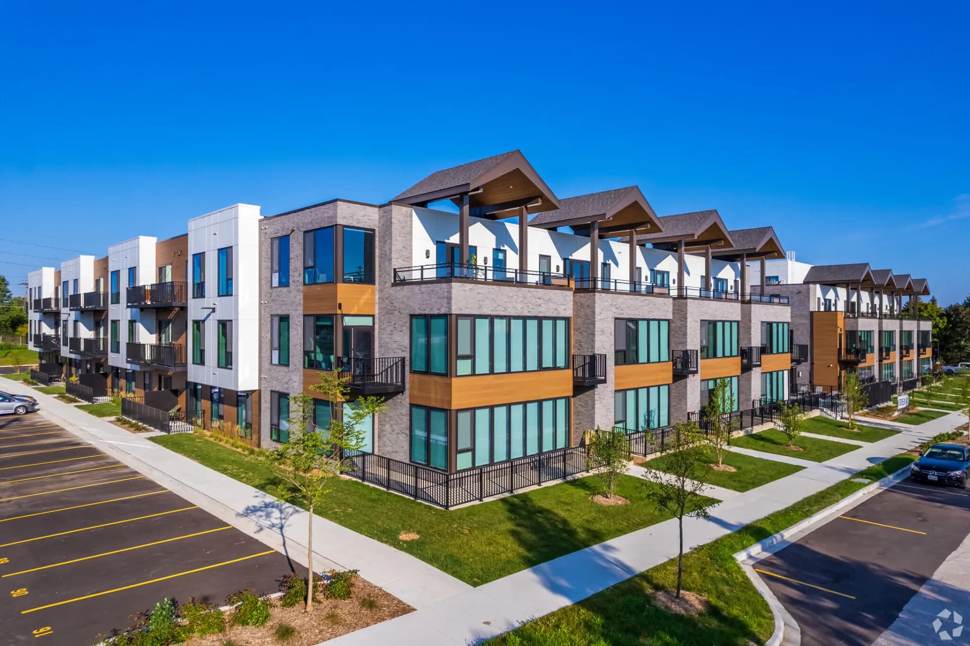 Greenlink Residences 1 of 8